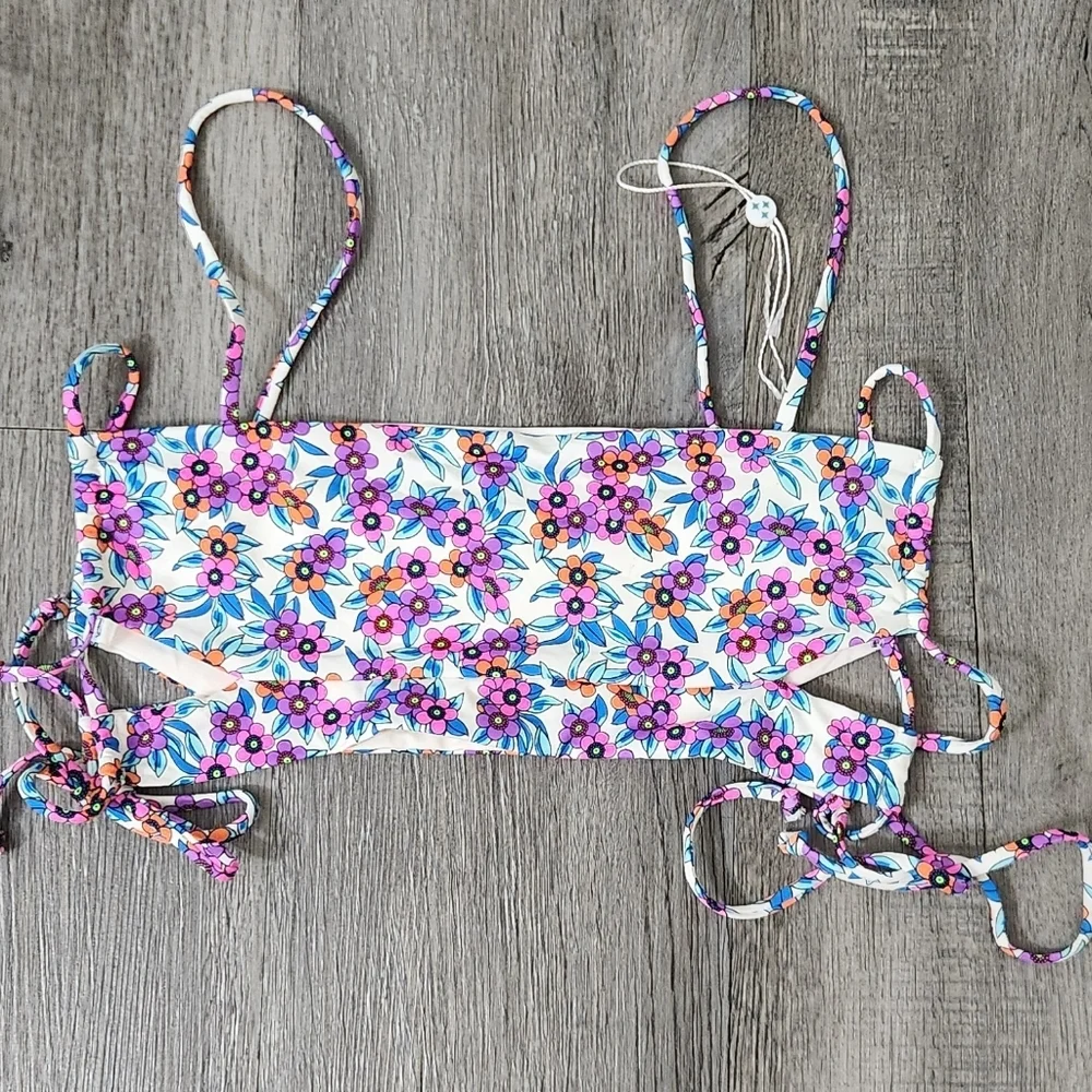 New!Frankie's Bikinis Flower Farm‎ Bikini Top